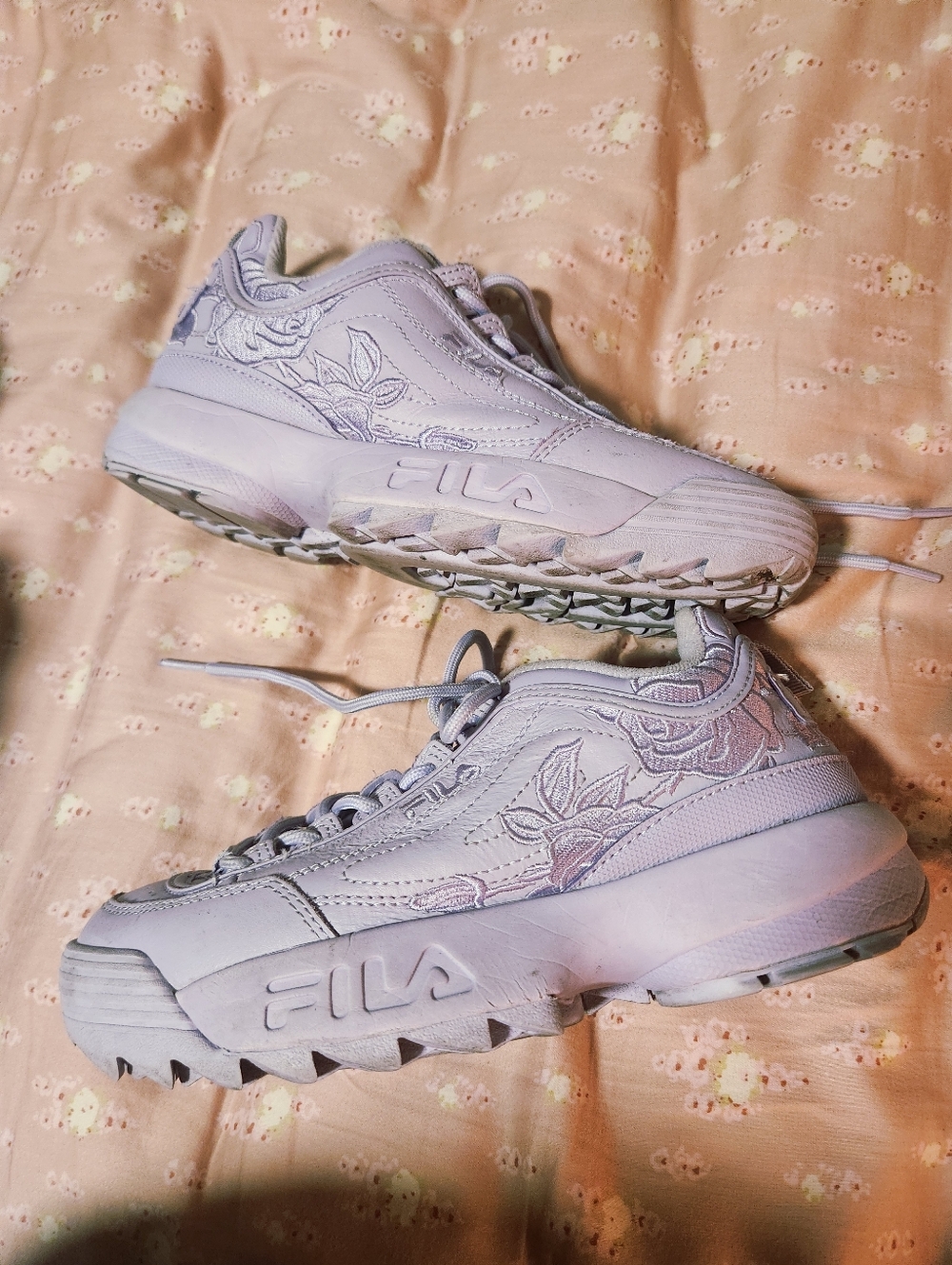 Fila Women's Lavender Embroidered Floral Disruptor II Sneakers